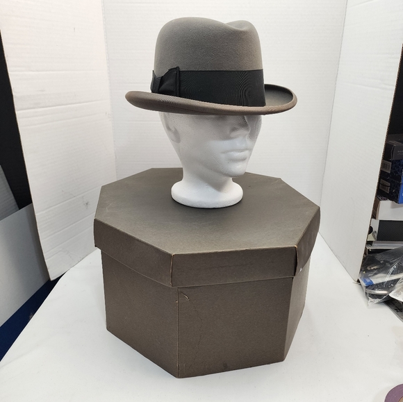 Other - Vintage Biltmore Men's Grey Felt Fedora with storage box